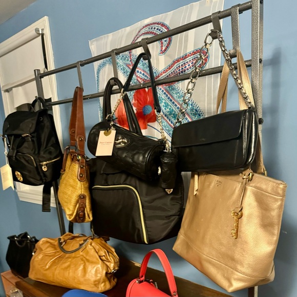 Live show notice! Like to know when I’m live! Designer & lux bags and more! - Picture 7 of 10